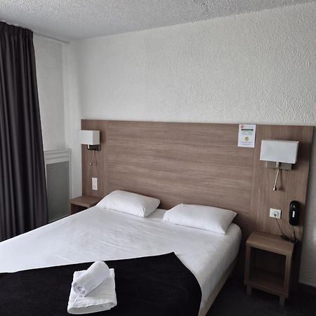 Hotel Le Challans Bagian luar foto