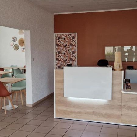 Hotel Le Challans Bagian luar foto