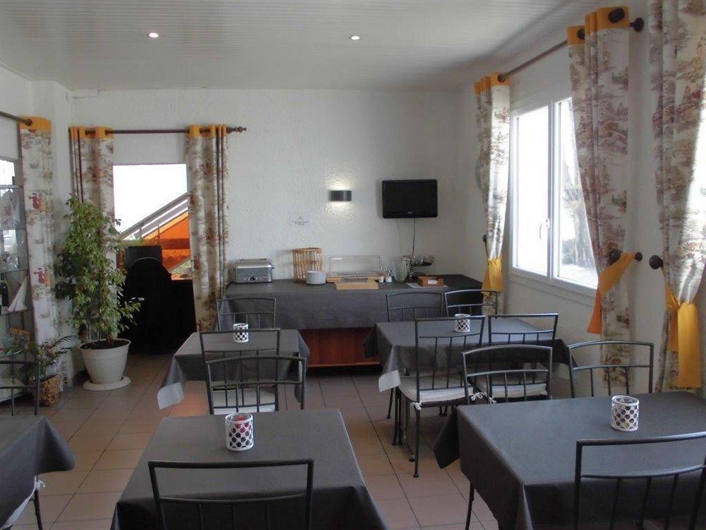 Hotel Le Challans Bagian luar foto