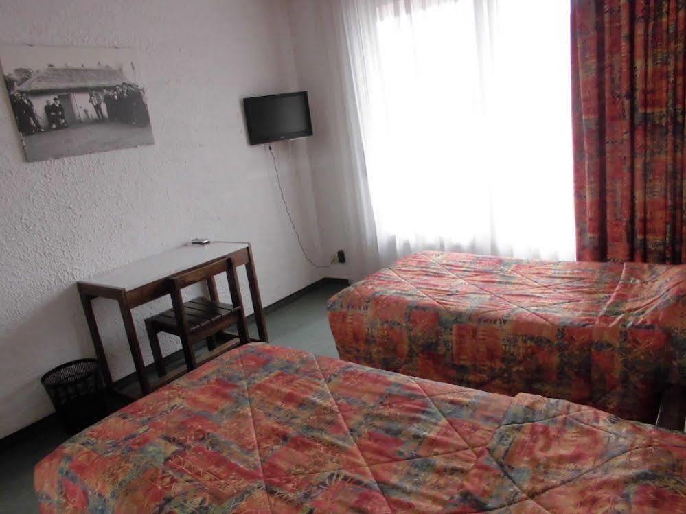 Hotel Le Challans Bagian luar foto