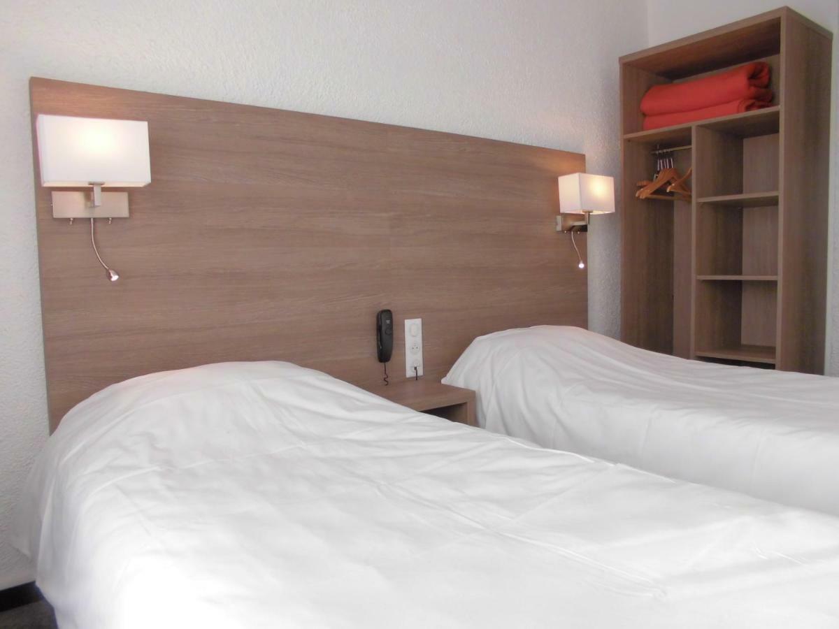 Hotel Le Challans Bagian luar foto