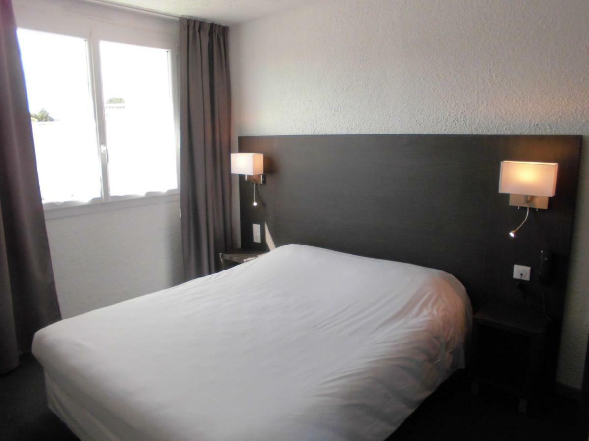 Hotel Le Challans Bagian luar foto